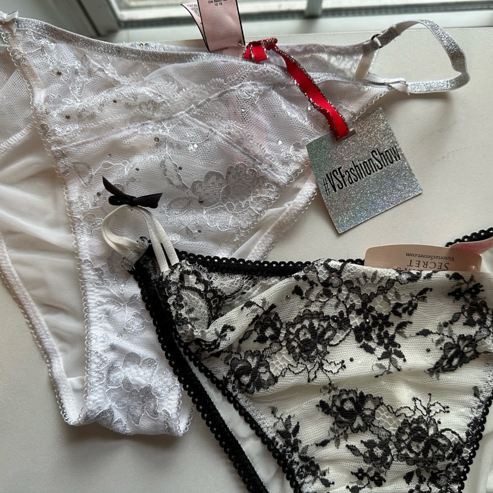 Lot of 2 NWT Victoria’s Secret panties size M